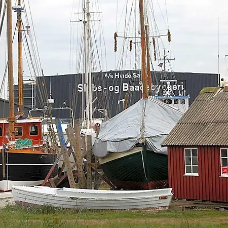 Hvide Sande Beach Apartments 3*